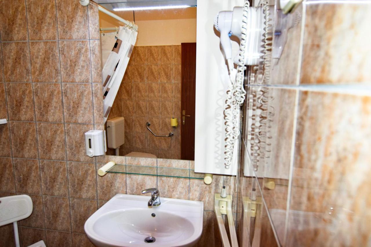 Guesthouse Zagora Пула Екстер'єр фото